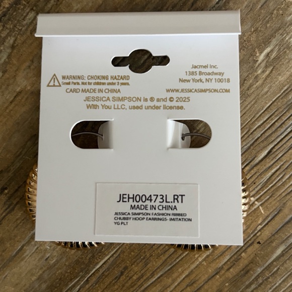 $20 Jessica Simpson Textured Gold Pierced Earrings Modern Edgy Lightweight New - Picture 5 of 8